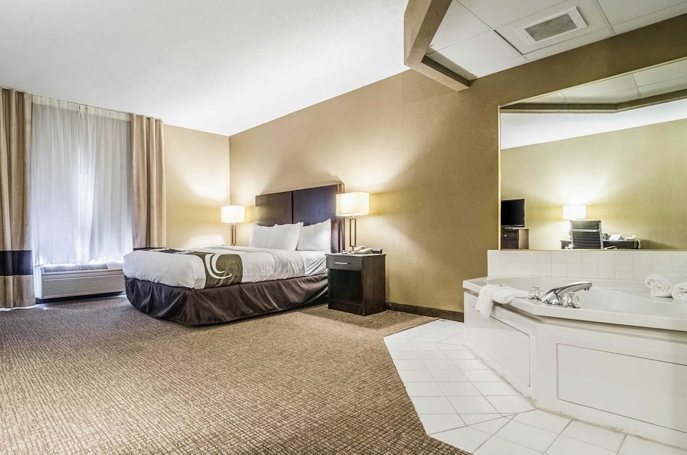 Quality Suites Graham - Burlington South 18/41