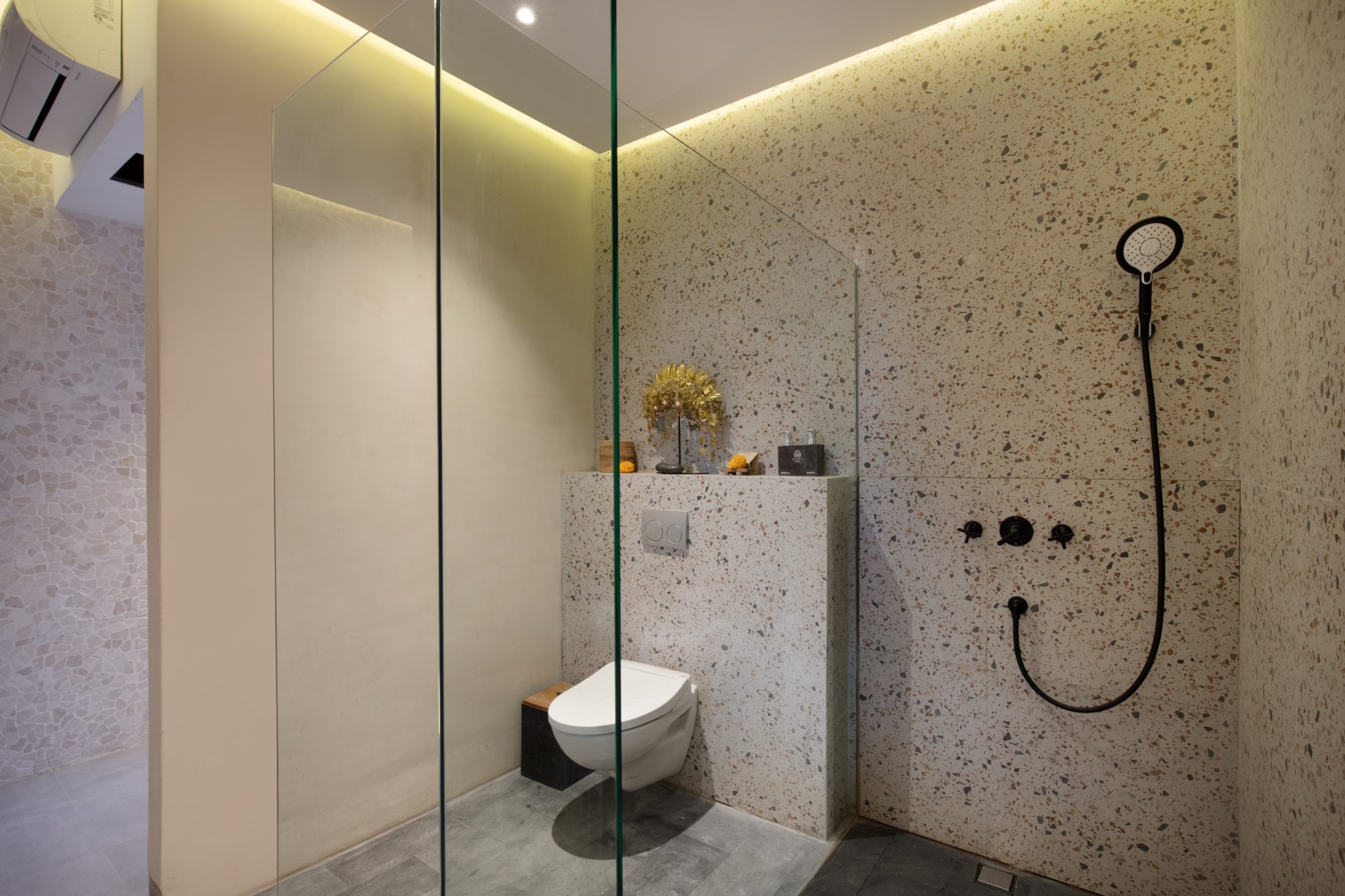 Grand, Adjoining, Suite, Bathtub، Suara Alam Hotel Ubud by Ini Vie Hospitality 6/8