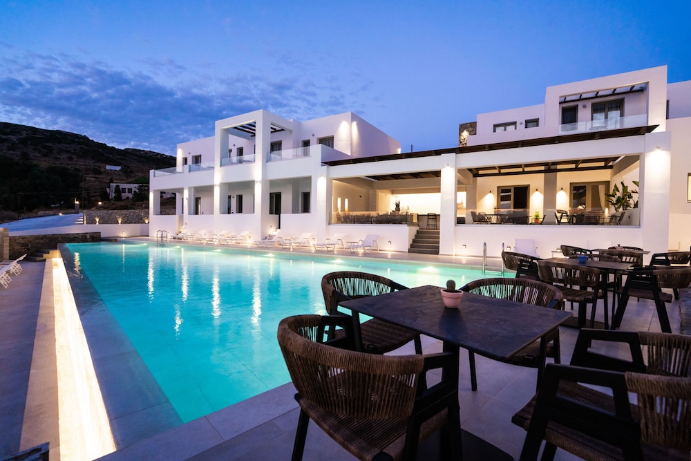 Kouros Blanc Paros 6/56