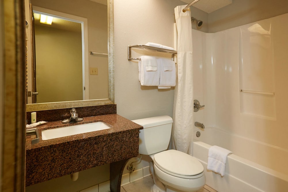 Quality Inn Augusta West Near Fort Gordon 11/31