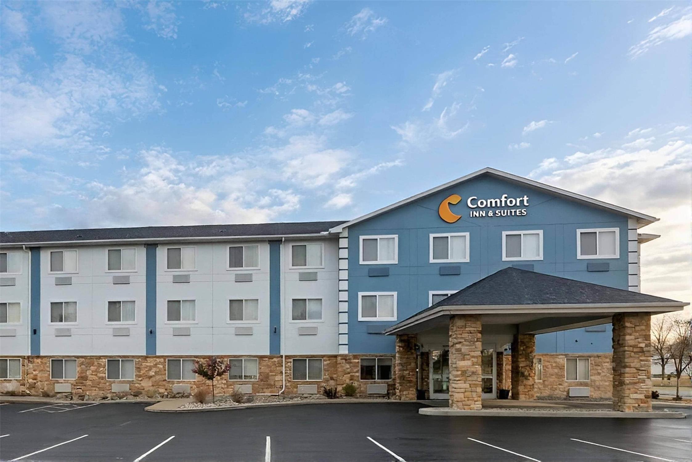 Comfort Inn & Suites Wisconsin Dells, WI 2/29