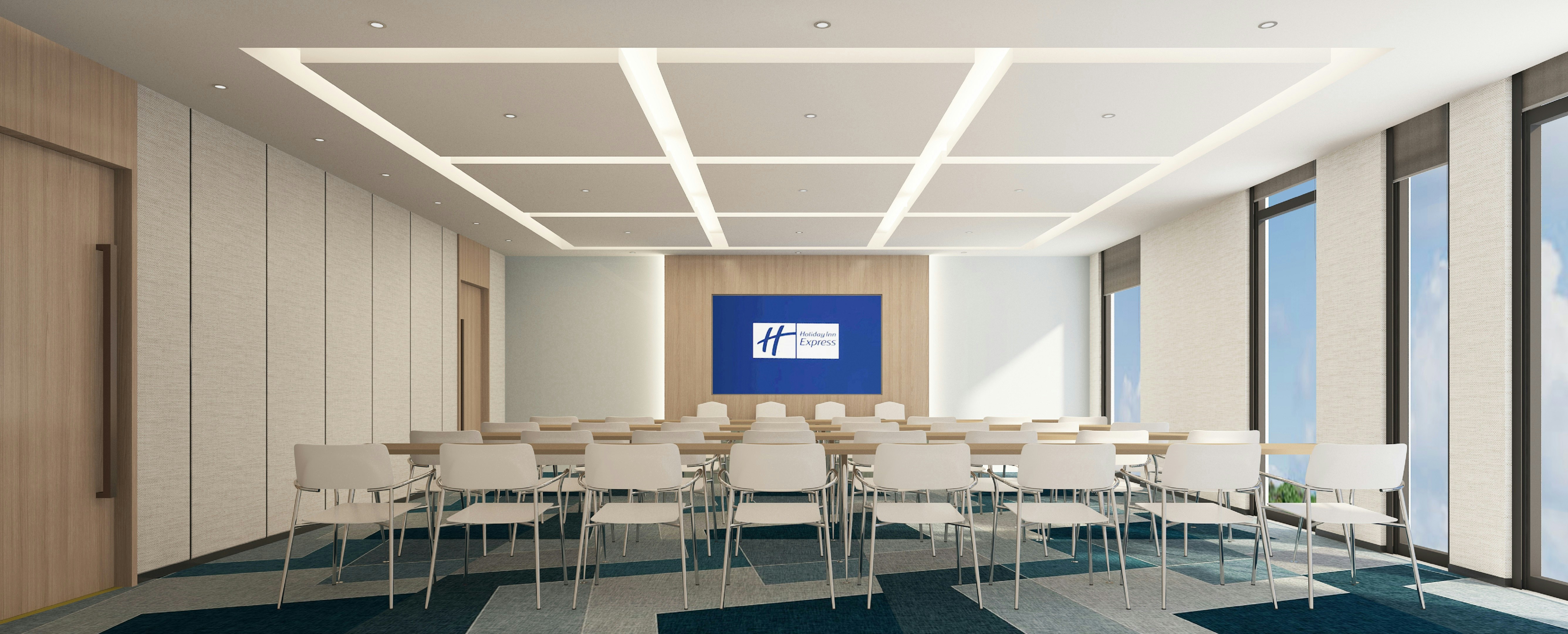 Holiday Inn Express Nanchang Riverside 63/77
