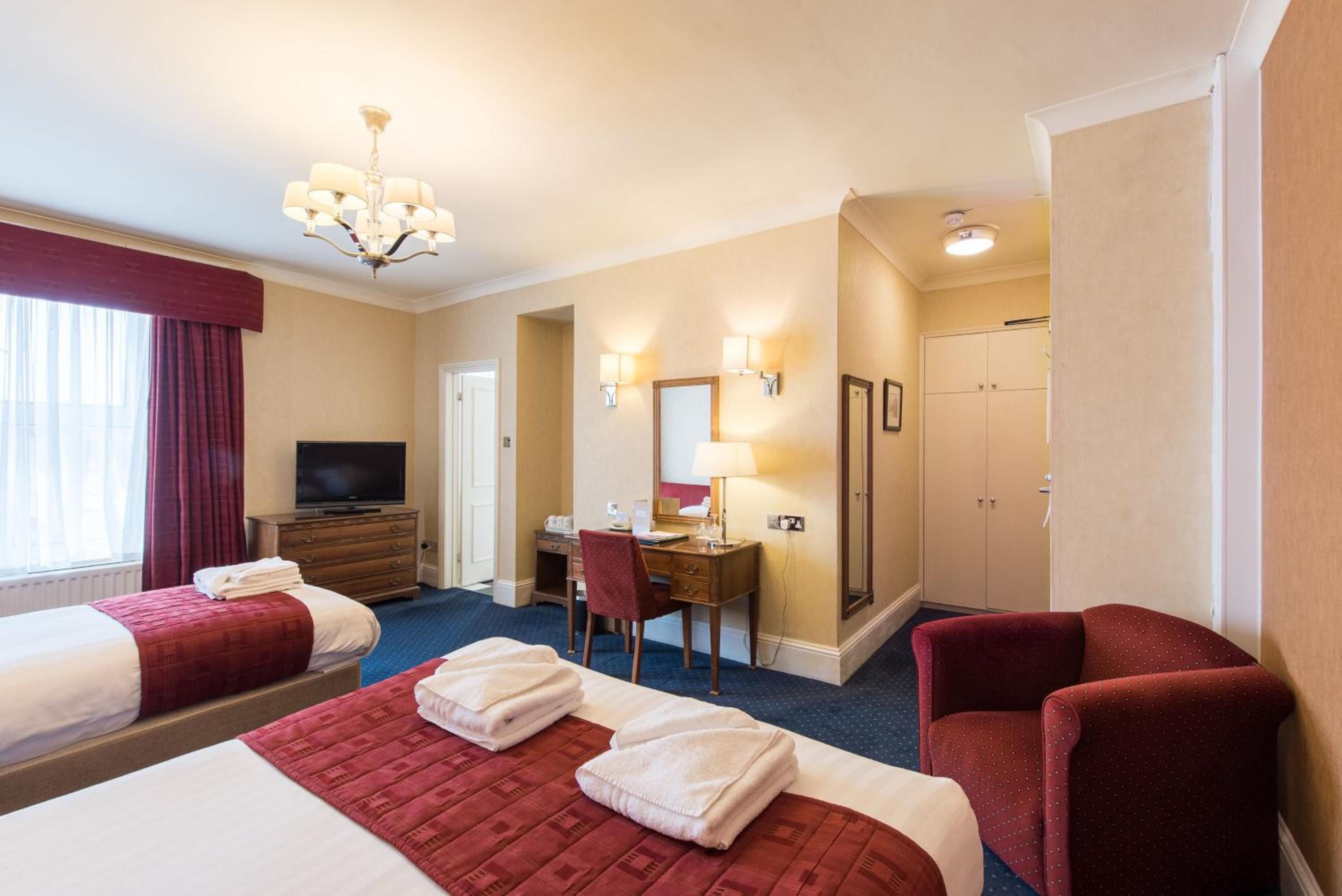 غرفة كلاسيكية عائلية، The Palace Hotel Spa 5/7