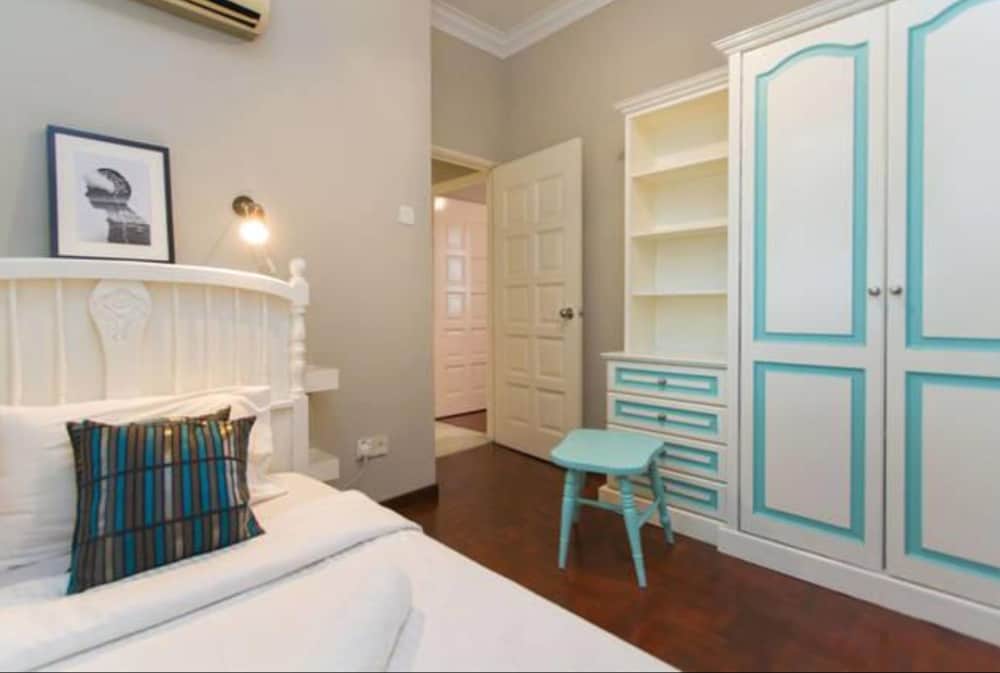 Century Bay Private Residences 17/68