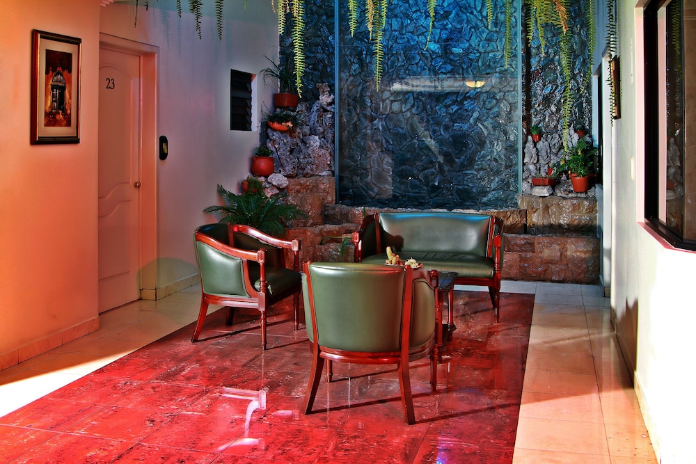 Hotel Yanuncay 28/38