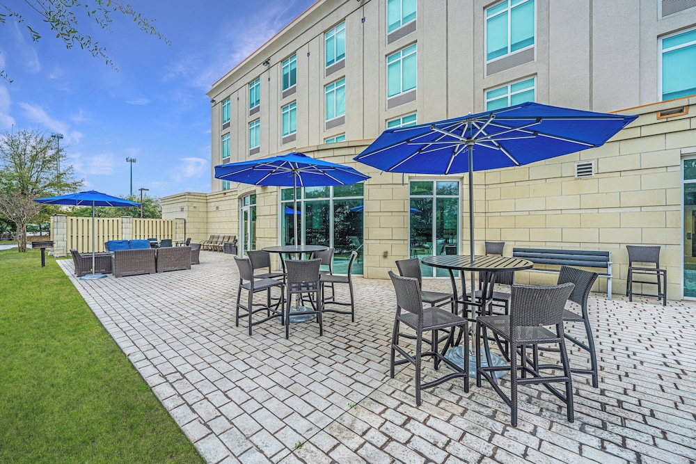 Holiday Inn Express Hotel And Suites Charleston Arpt Conv Ctr Area 49/67