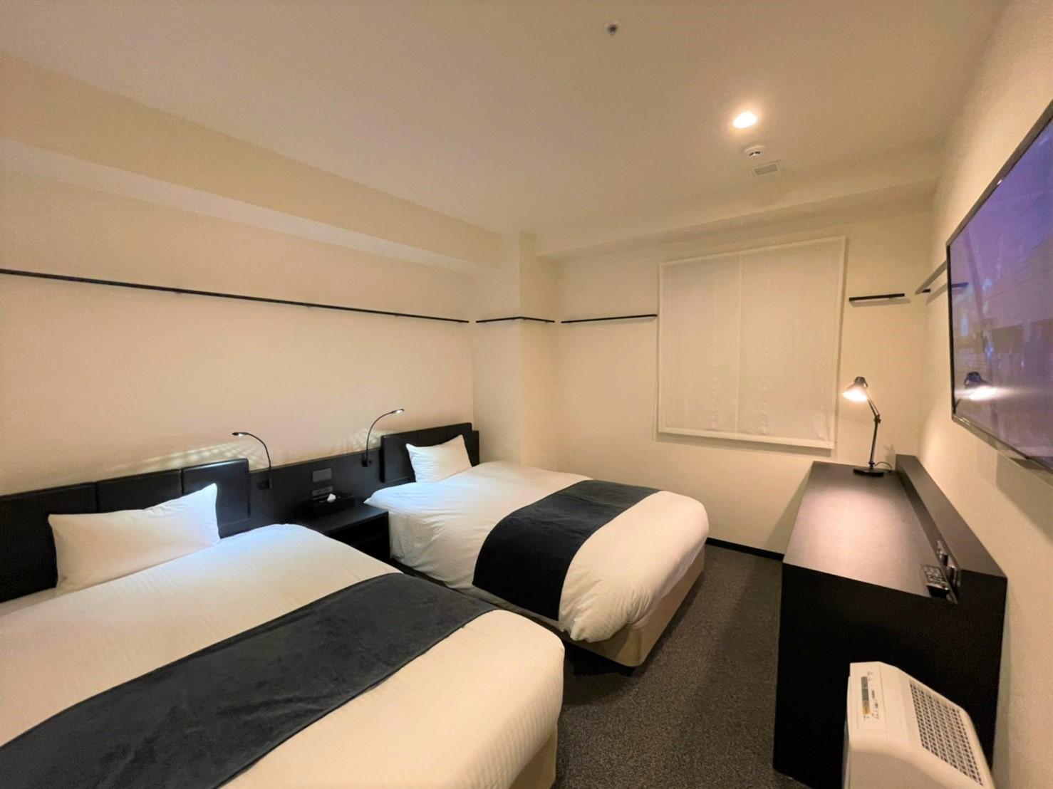 Deluxe, Twin Beds, High Floor