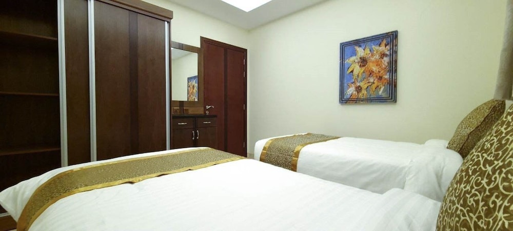 فندق جولدن نيو هيرا(Golden New Hira Hotel) 16/25