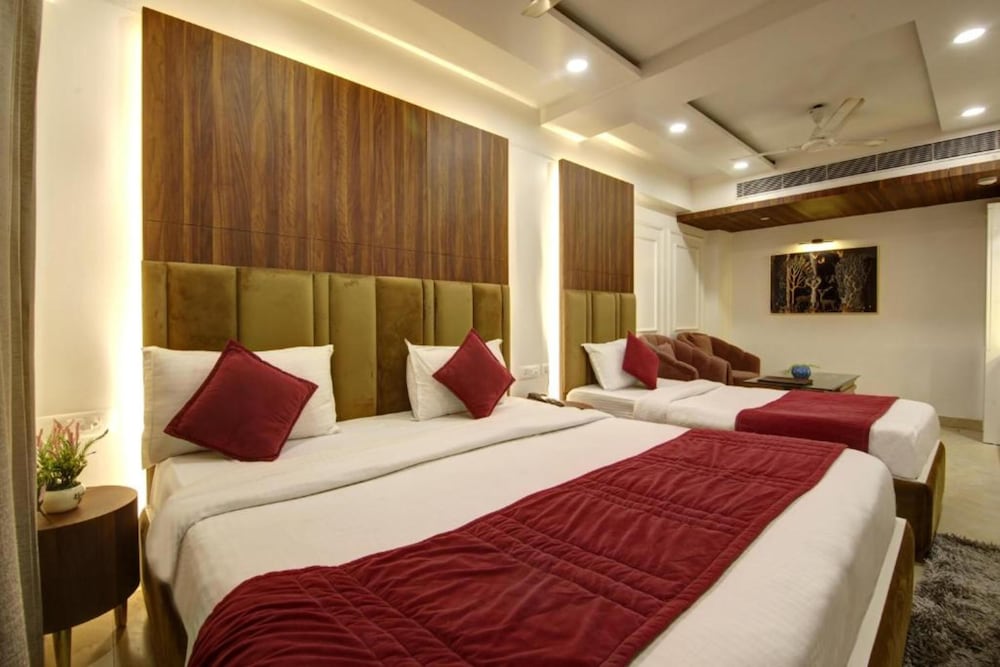 Hotel Shanti Plaza 13/50