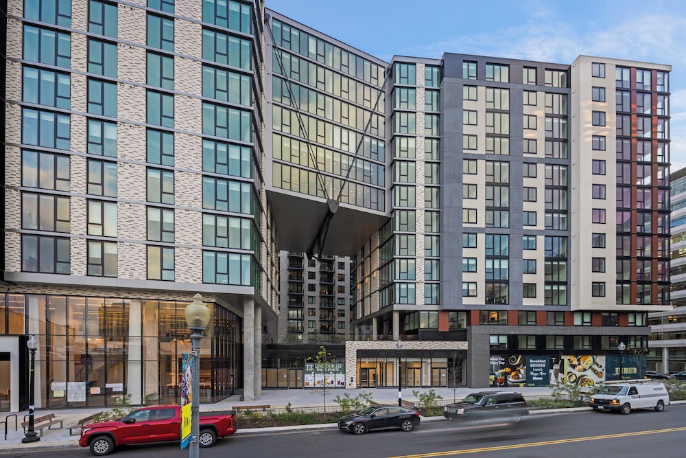 Global Luxury Suites at Capitol Hill 41/49
