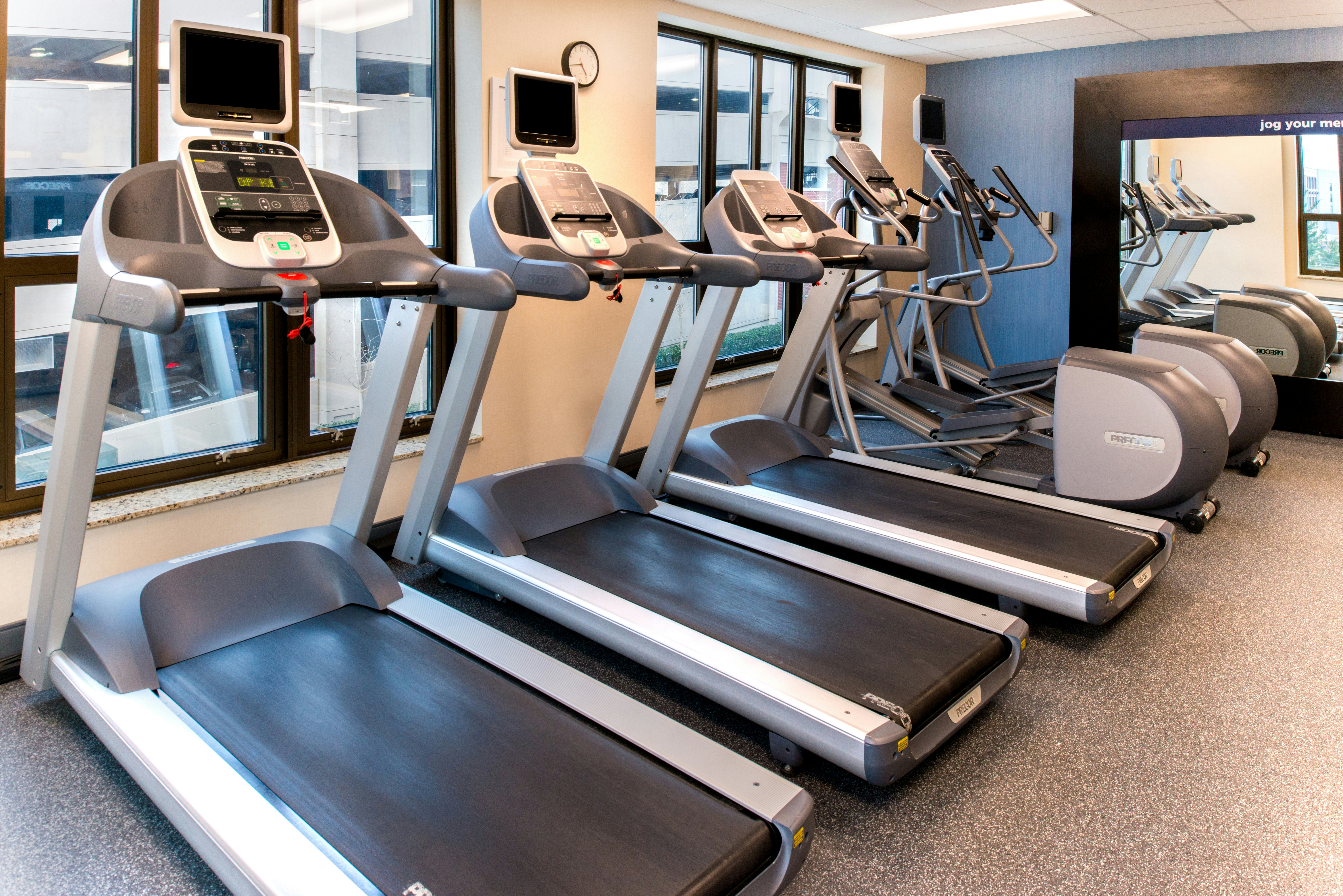 Hampton Inn & Suites National Harbor/Alexandria Area 24/43