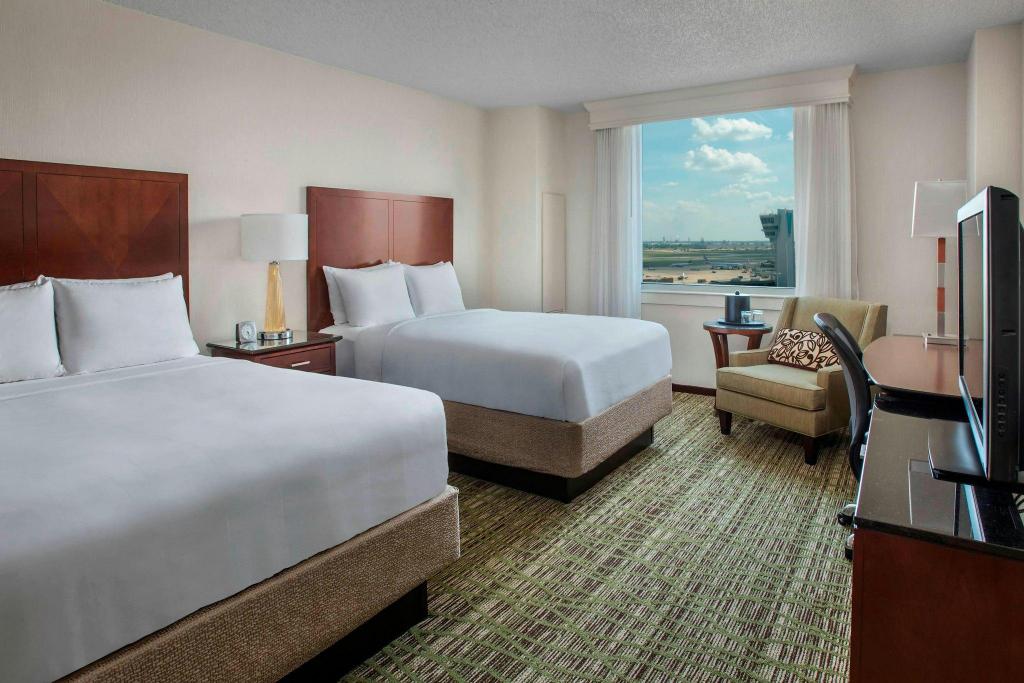 Guest Room, 2 Double Beds, Runway View