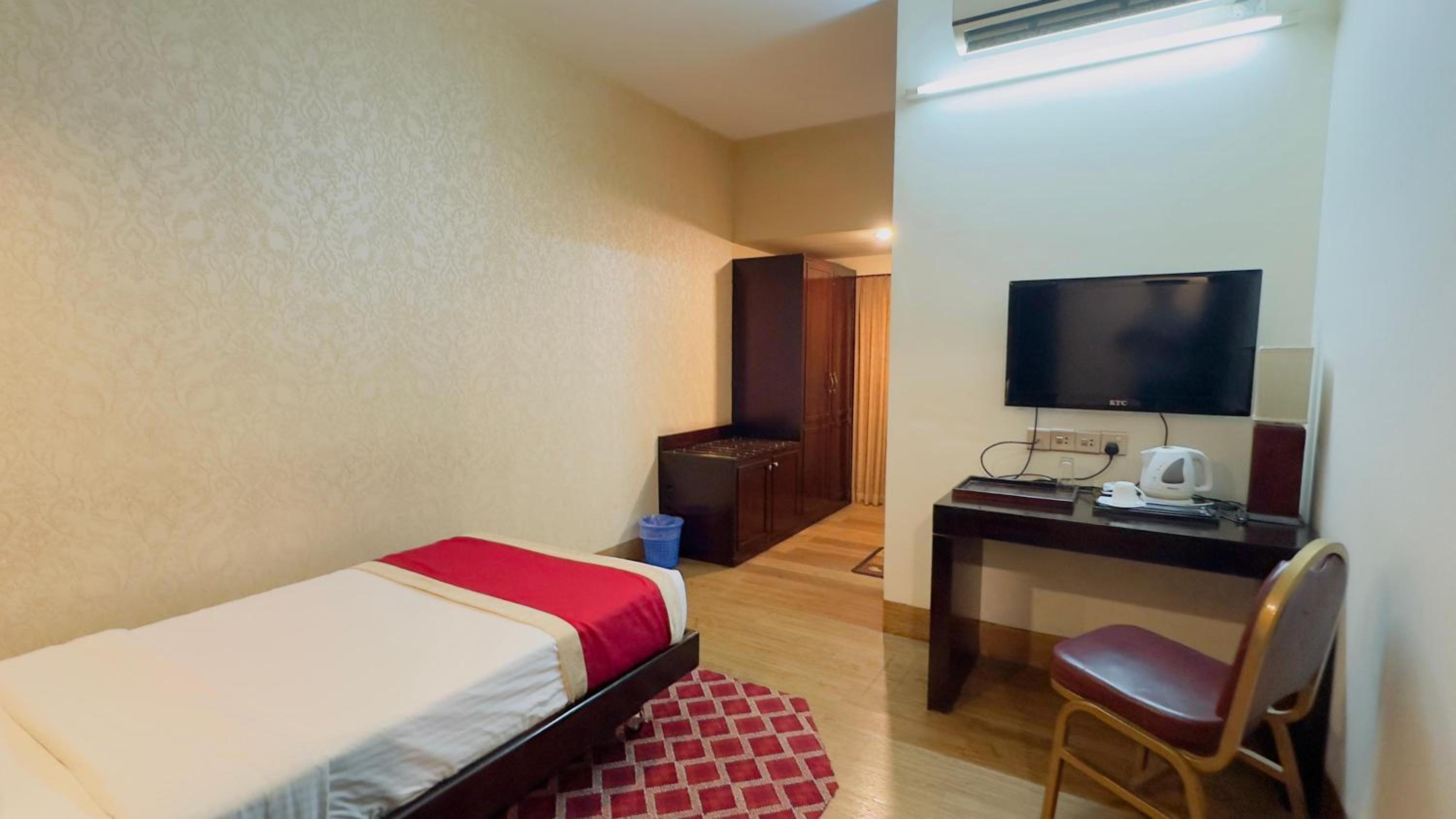 Room at West Park Inn, DHAKA