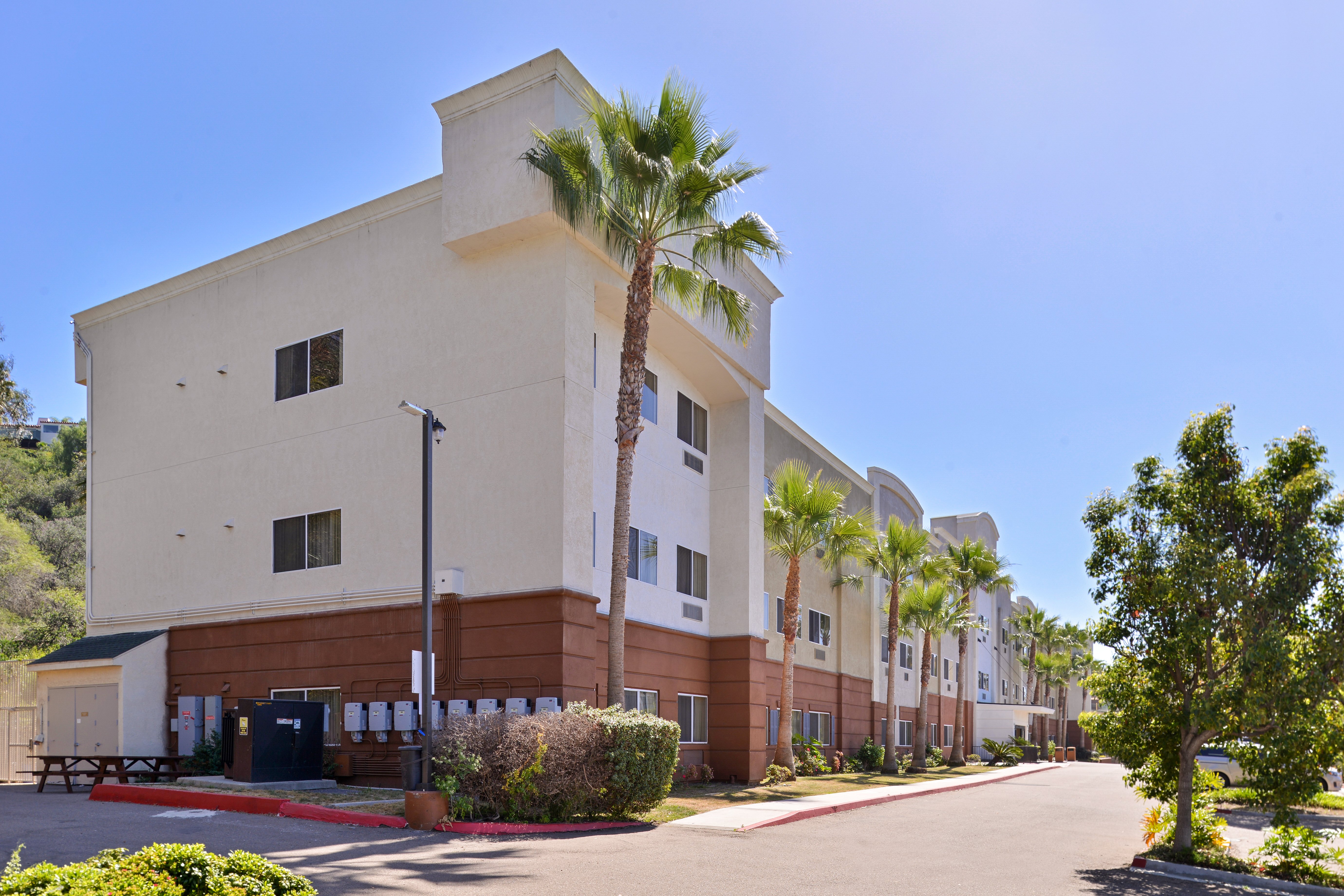Candlewood Suites San Diego 1/20