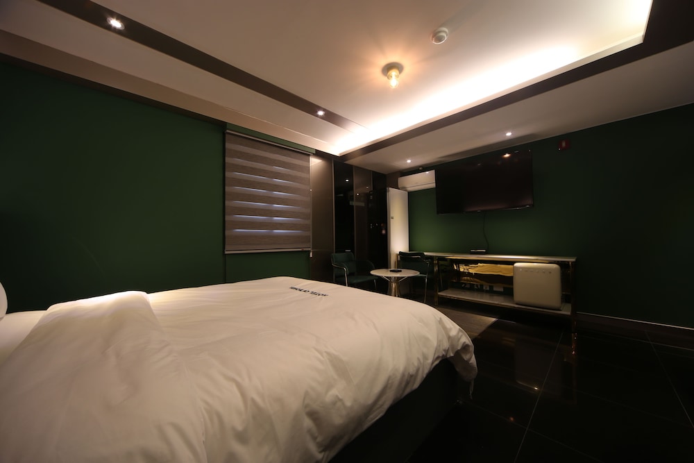 Piano Hotel 14/65
