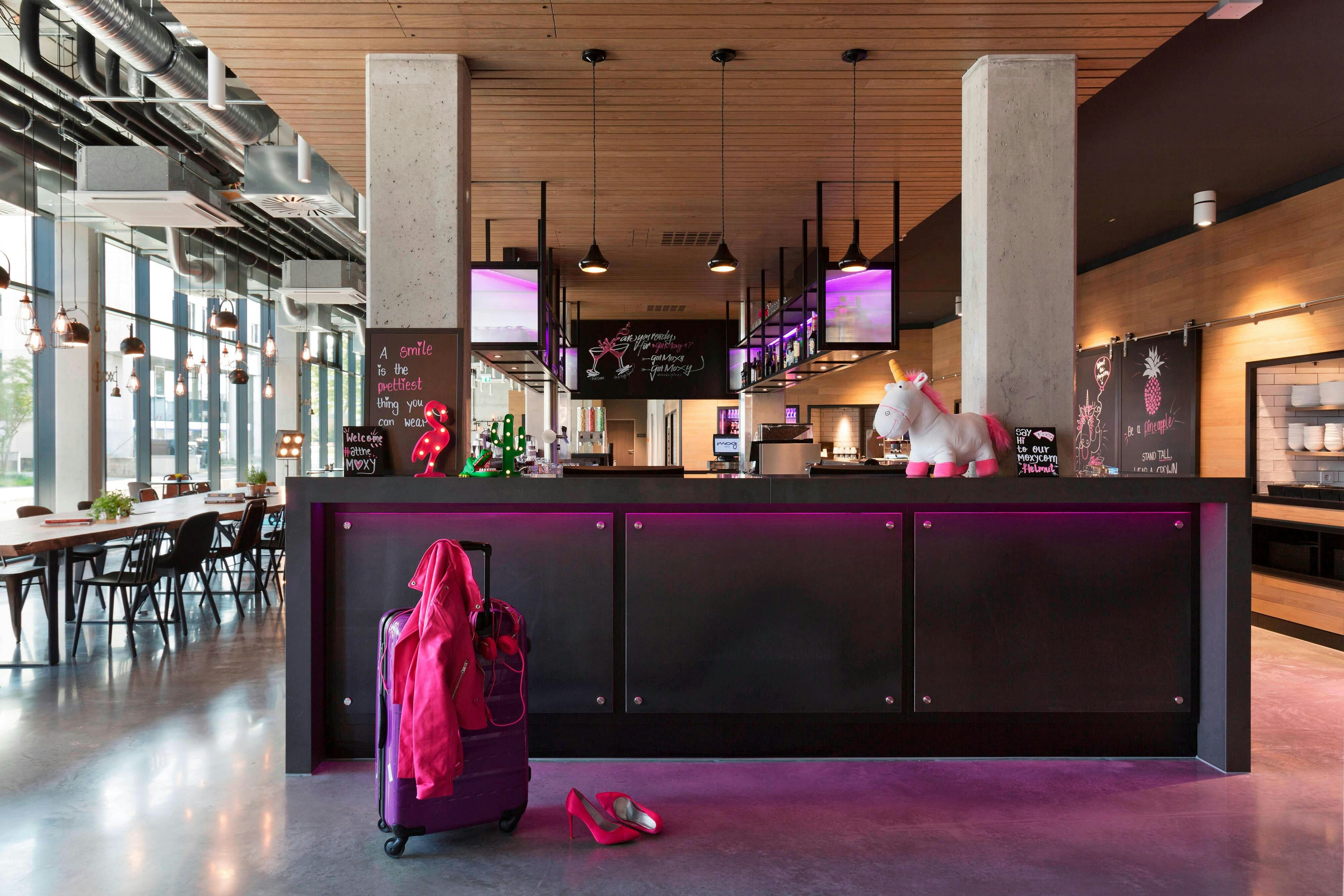Lobby at MOXY STUTTGART AIRPORT/MESSE, LEINFELDEN-ECHTERDINGEN