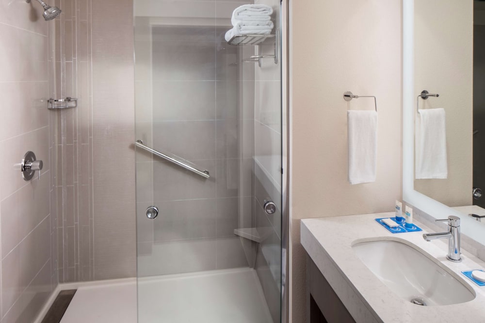 Hyatt House Charleston Mount Pleasant 38/39