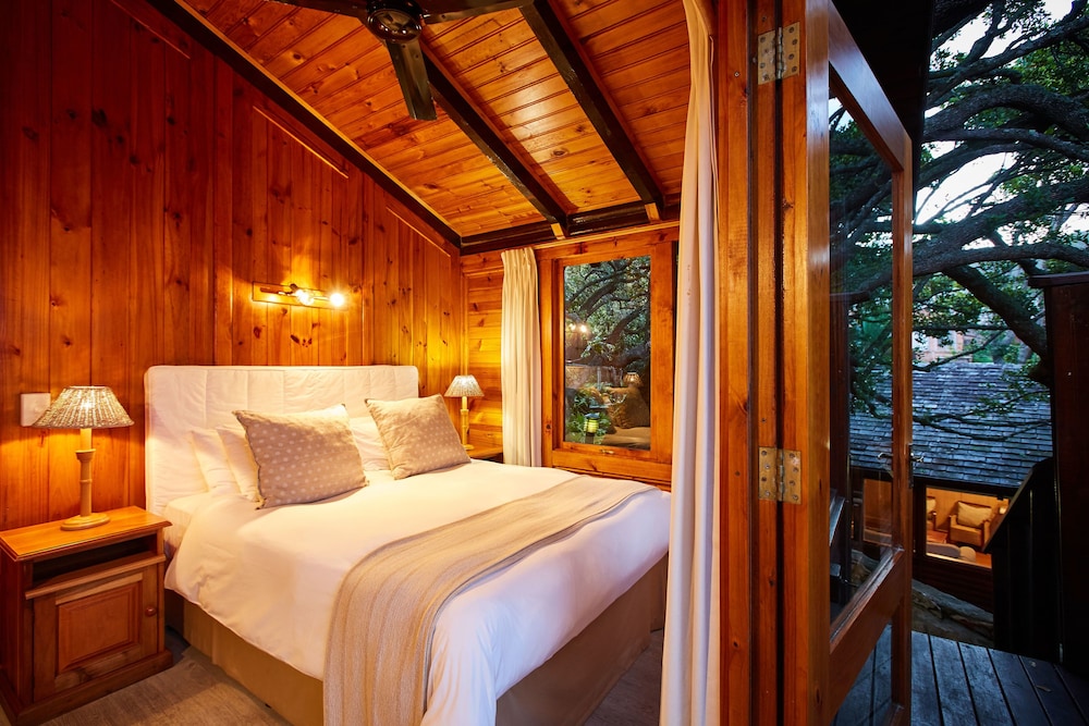 Under Milkwood Resort 12/49