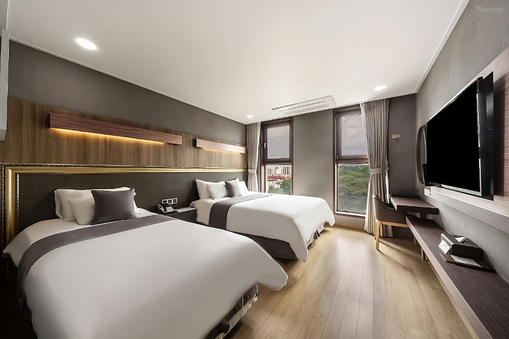 Hotel Lart Gimpo 32/78