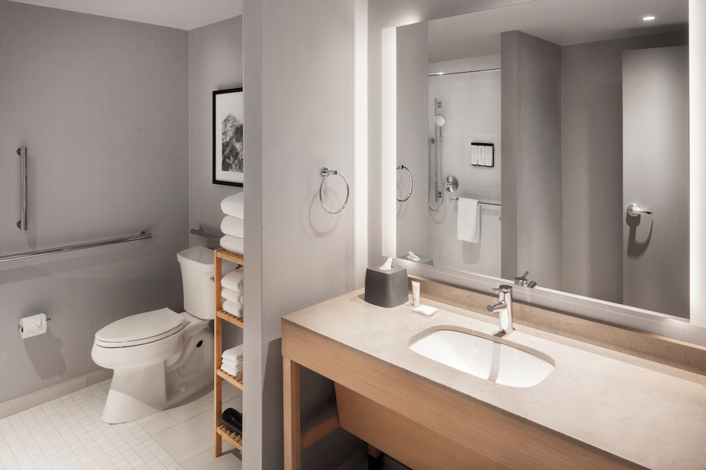 Hyatt Place South Reno 34/36