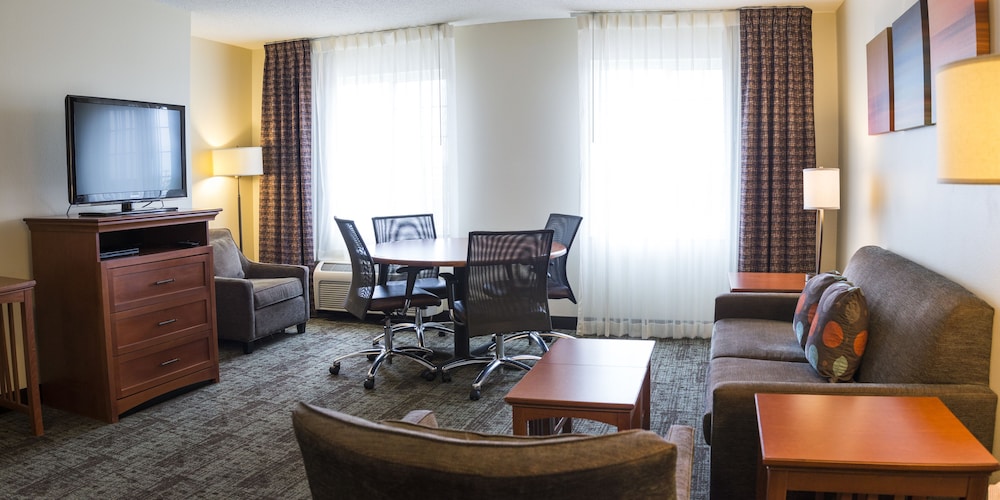 Staybridge Suites Fargo 35/53