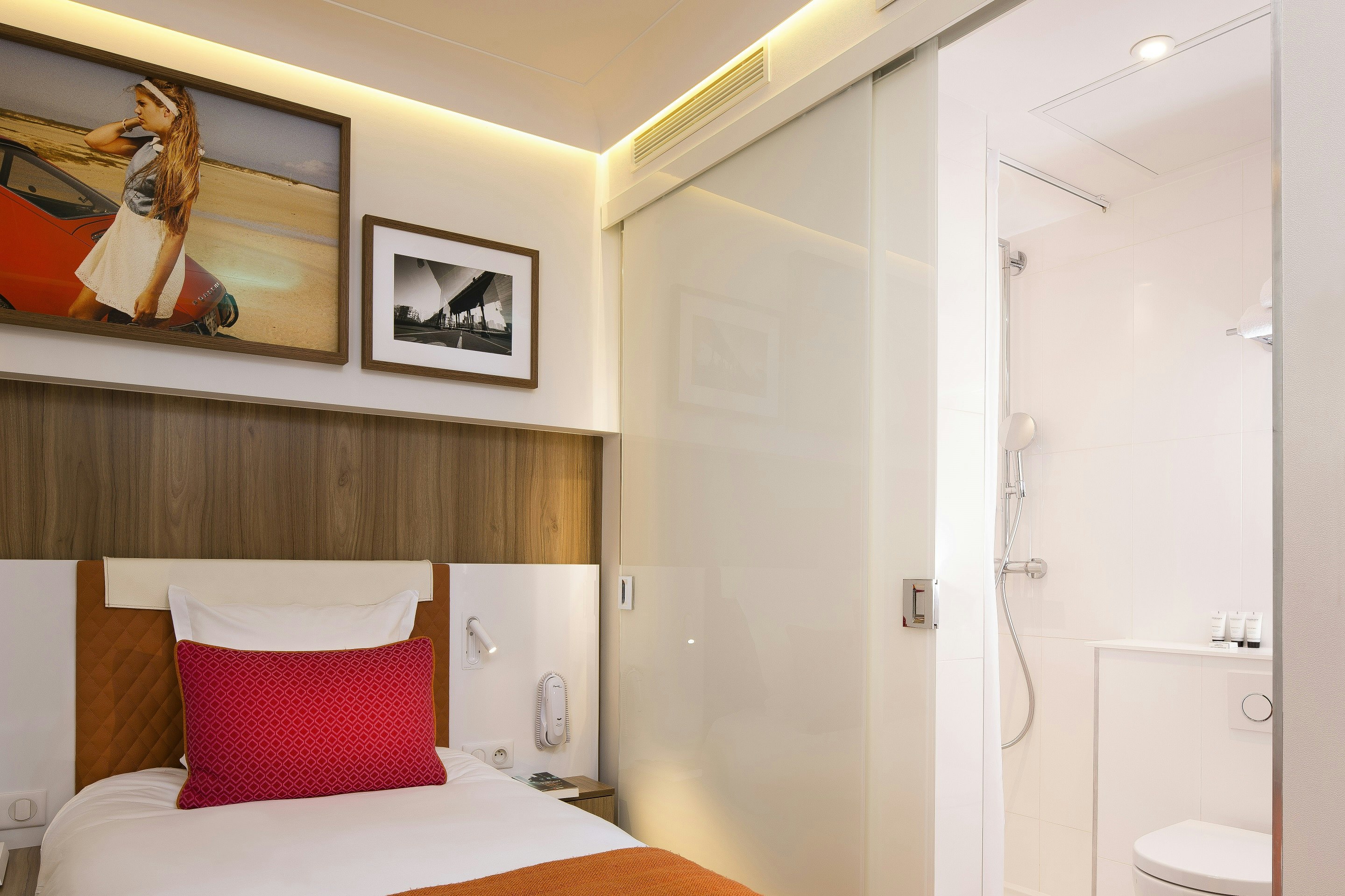 Hotel Eiffel Turenne 27/54