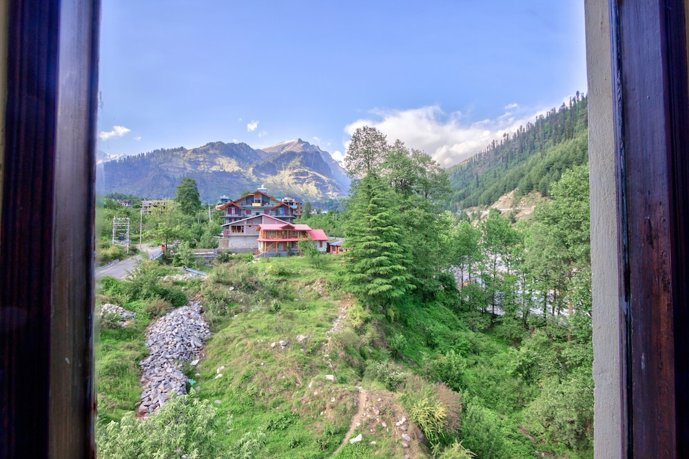 The Katoch Grand Resort 46/50