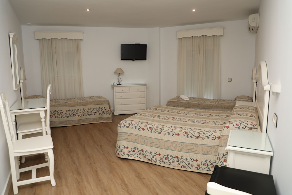 Hostal La Janda 55/66