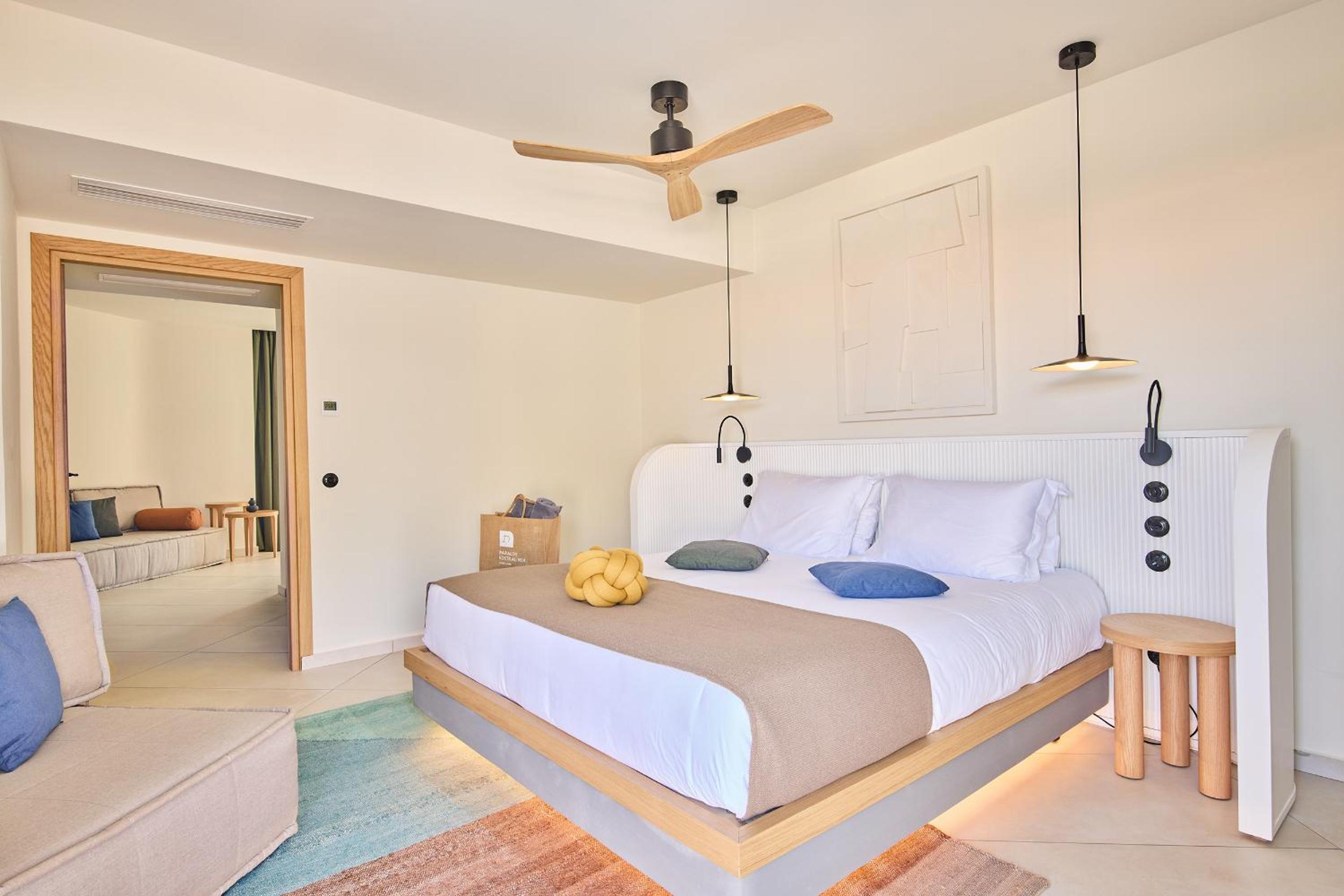 Pure, Luxury, Suite, Lateral Side Sea View