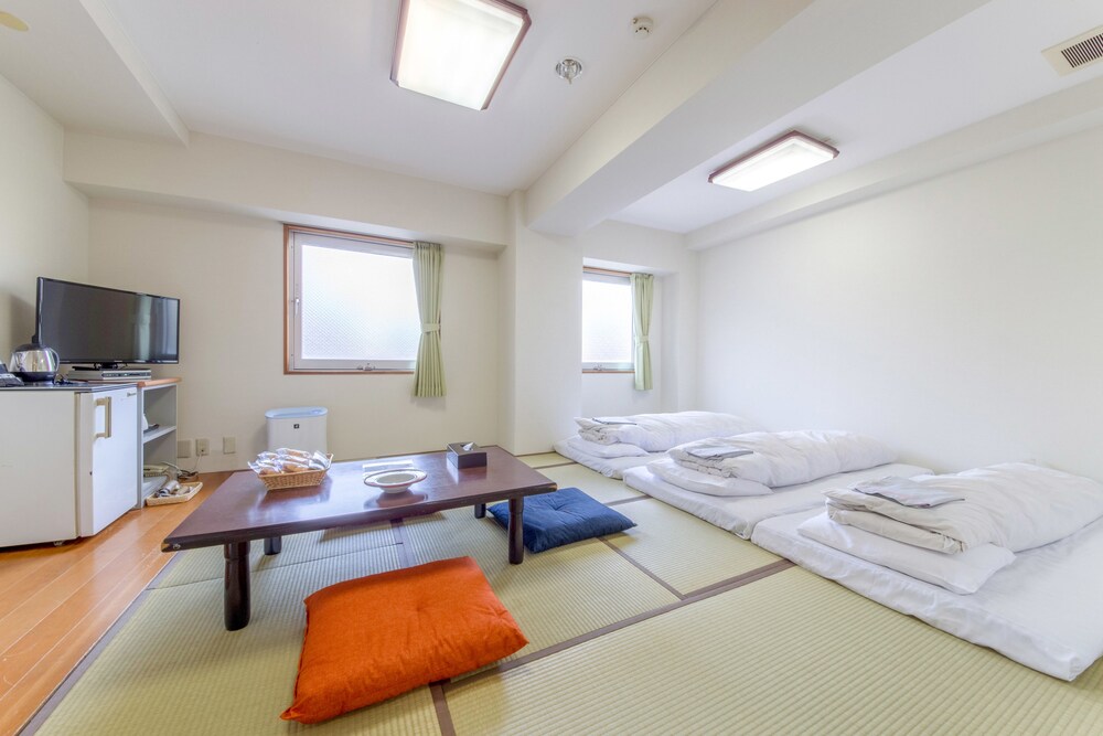 Hotel Airport Komatsu 28/40