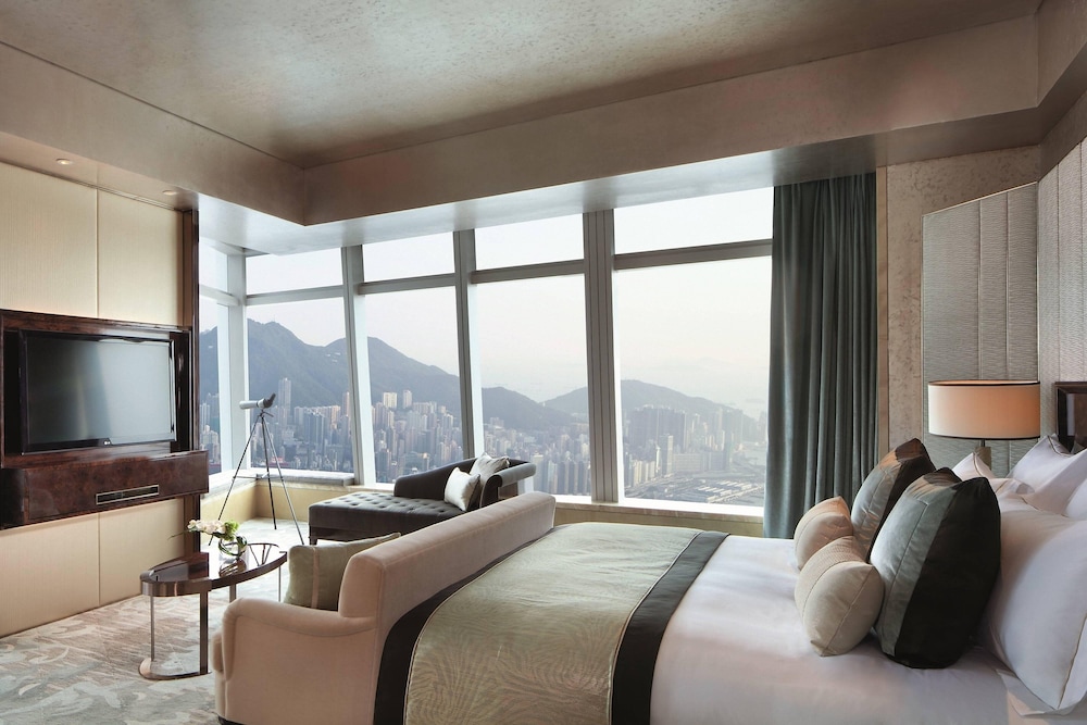 The Ritz Carlton Hong Kong 3/35