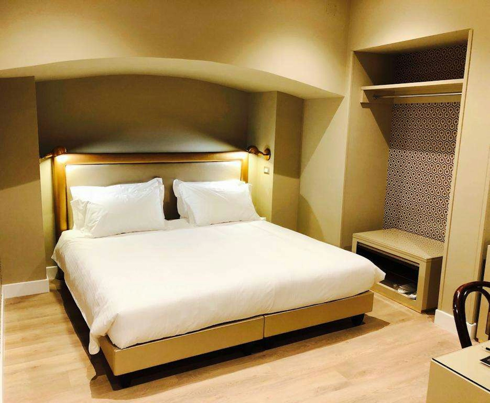 Caruso Place Boutique Wellness Suites 25/70