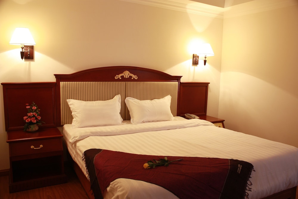 Lux Riverside Hotel & Apartment 72/99