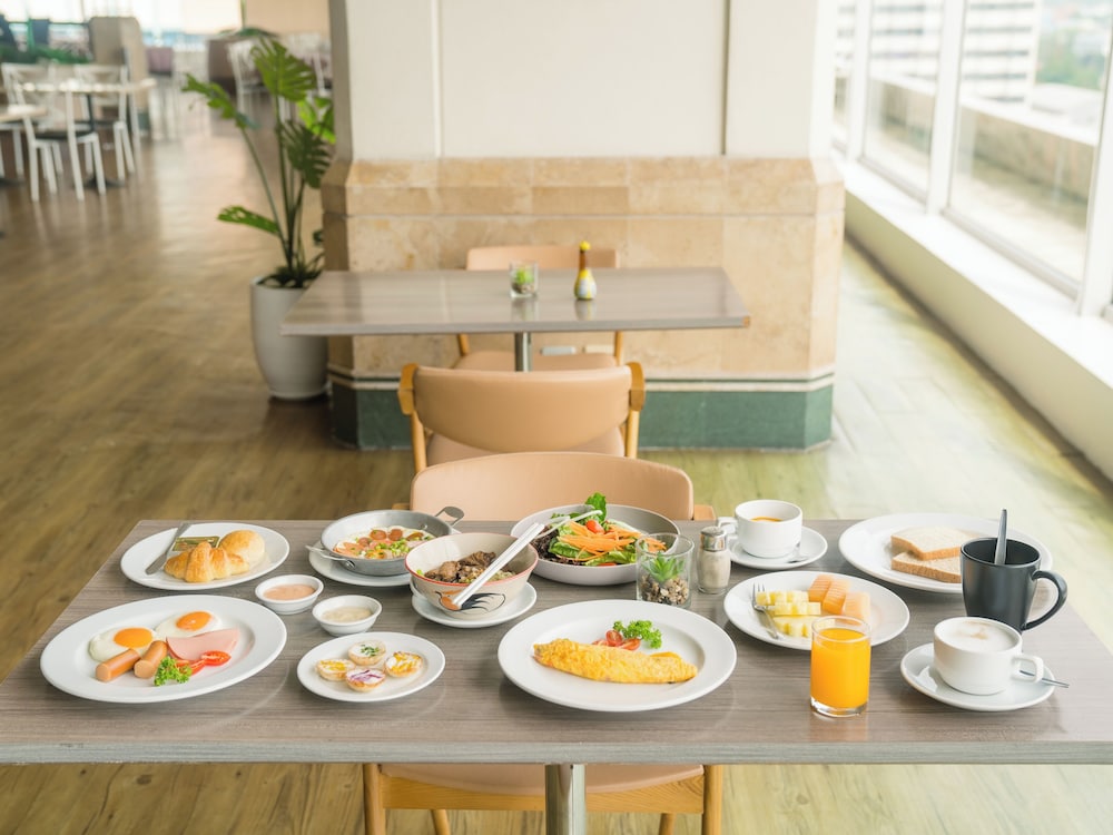 restaurant cafeteria