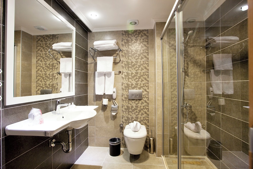 غرفة ثلاثية بثلاثة أسرّة، Marbel Hotel 6/8