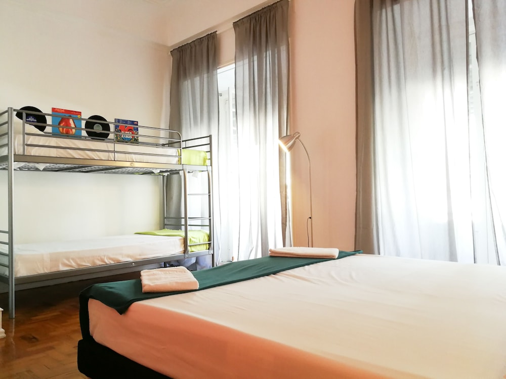 ROOM, QUADRUPLE, TWIN BEDS, BUNK BED, SHARED BATHROOM