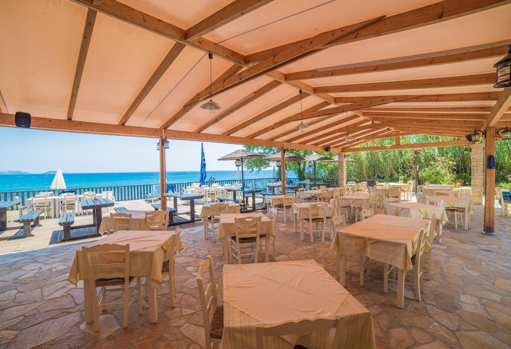 Porto Koukla Beach Hotel 69/89