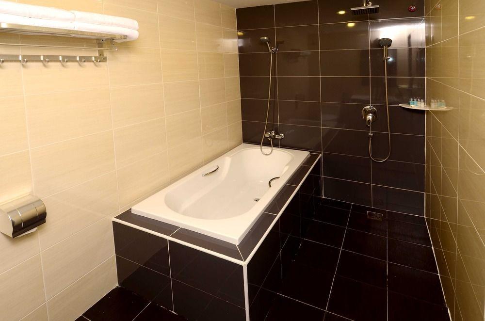 Hotel Nusa Ct 25/26