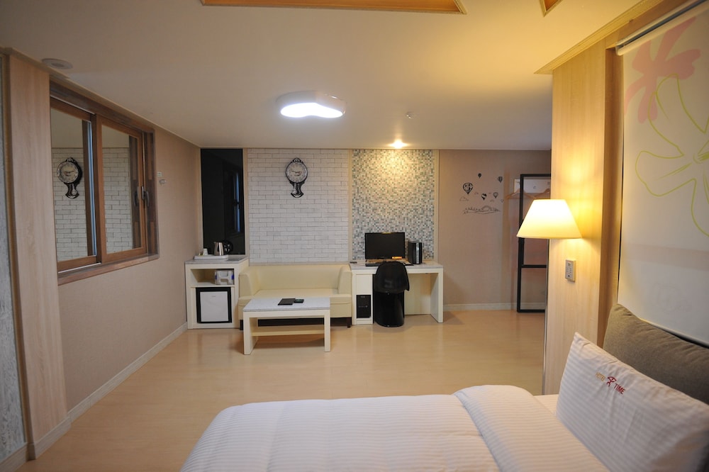 Time Hotel 52/74