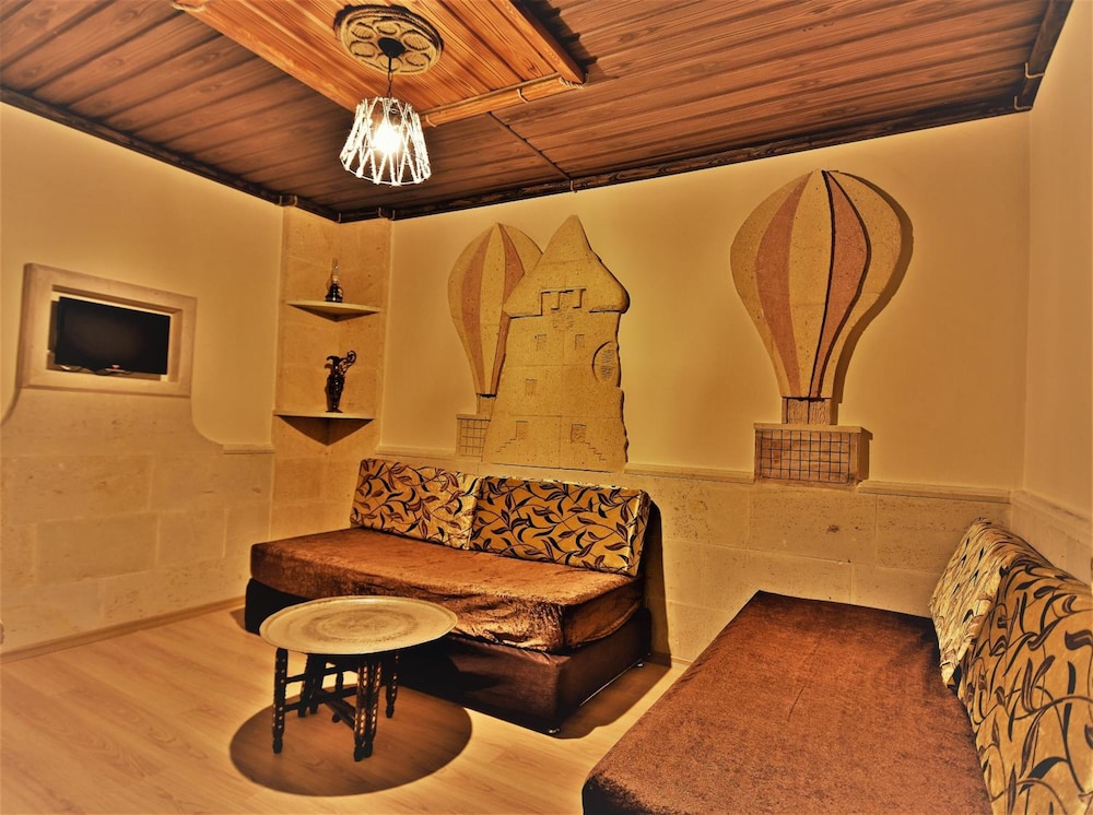 Ciner Hotel 31/50