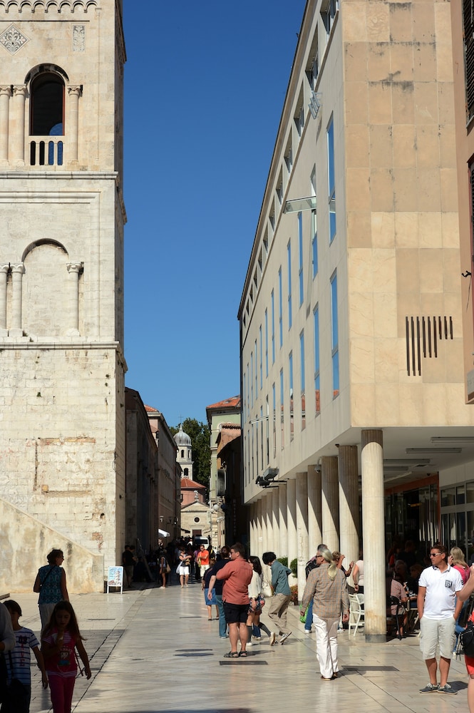 Boutique Hostel Forum 66/71