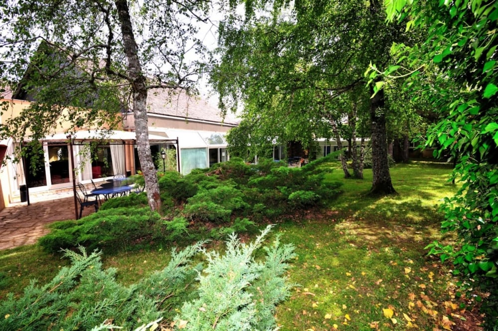 Hotel Causse Comtal 80/84