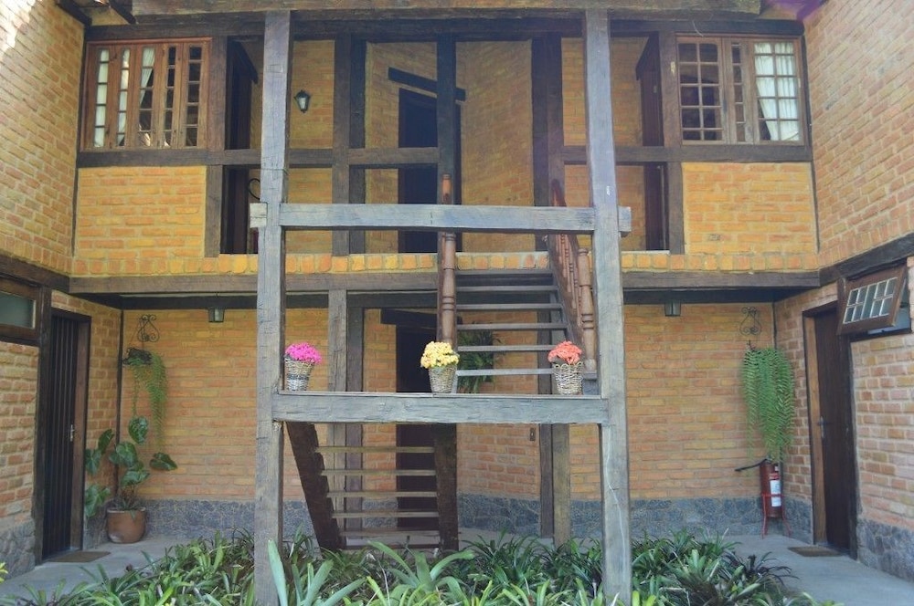 Pousada das Araras 4/88