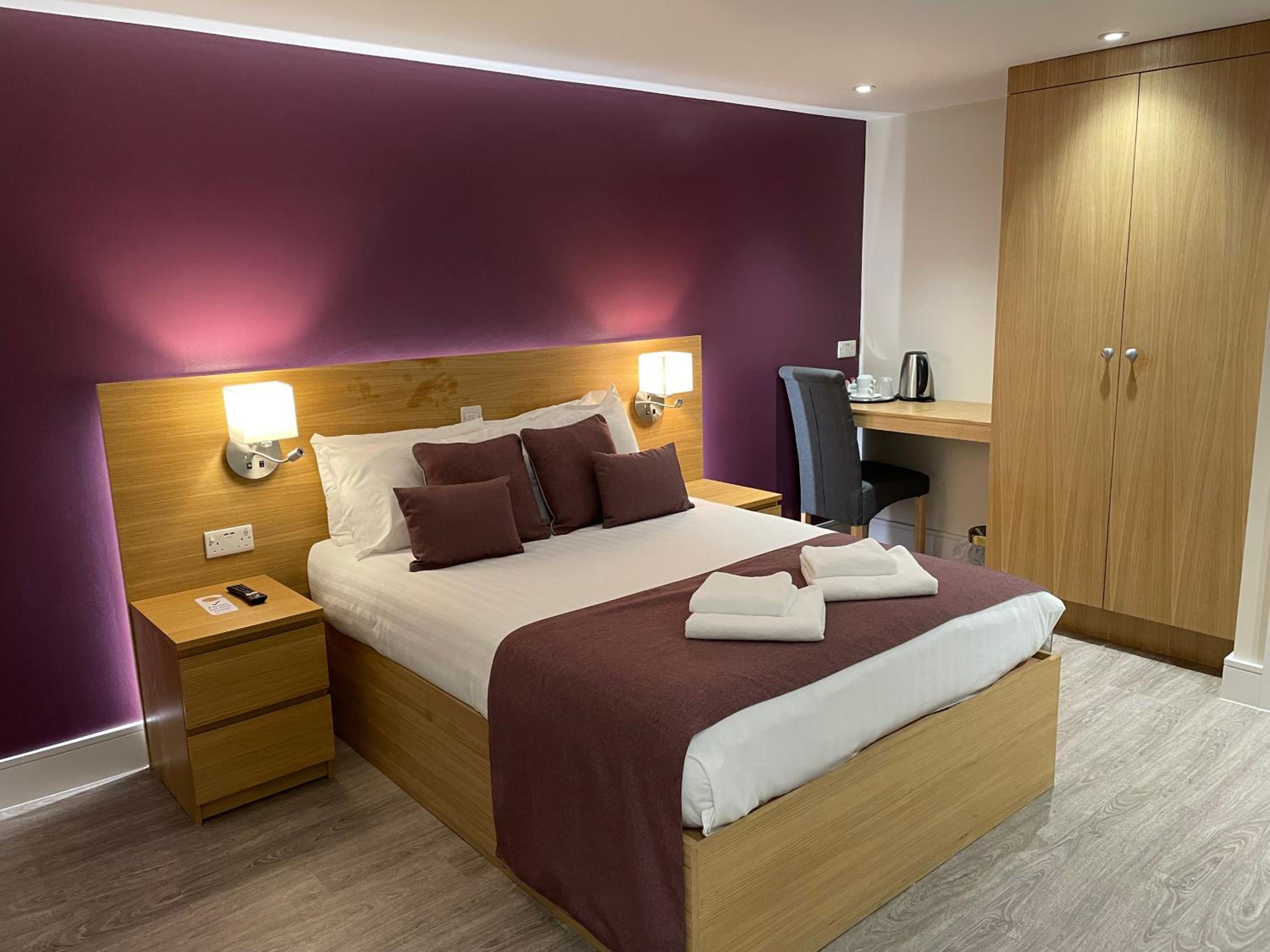 Holtwhites Hotel 28/57