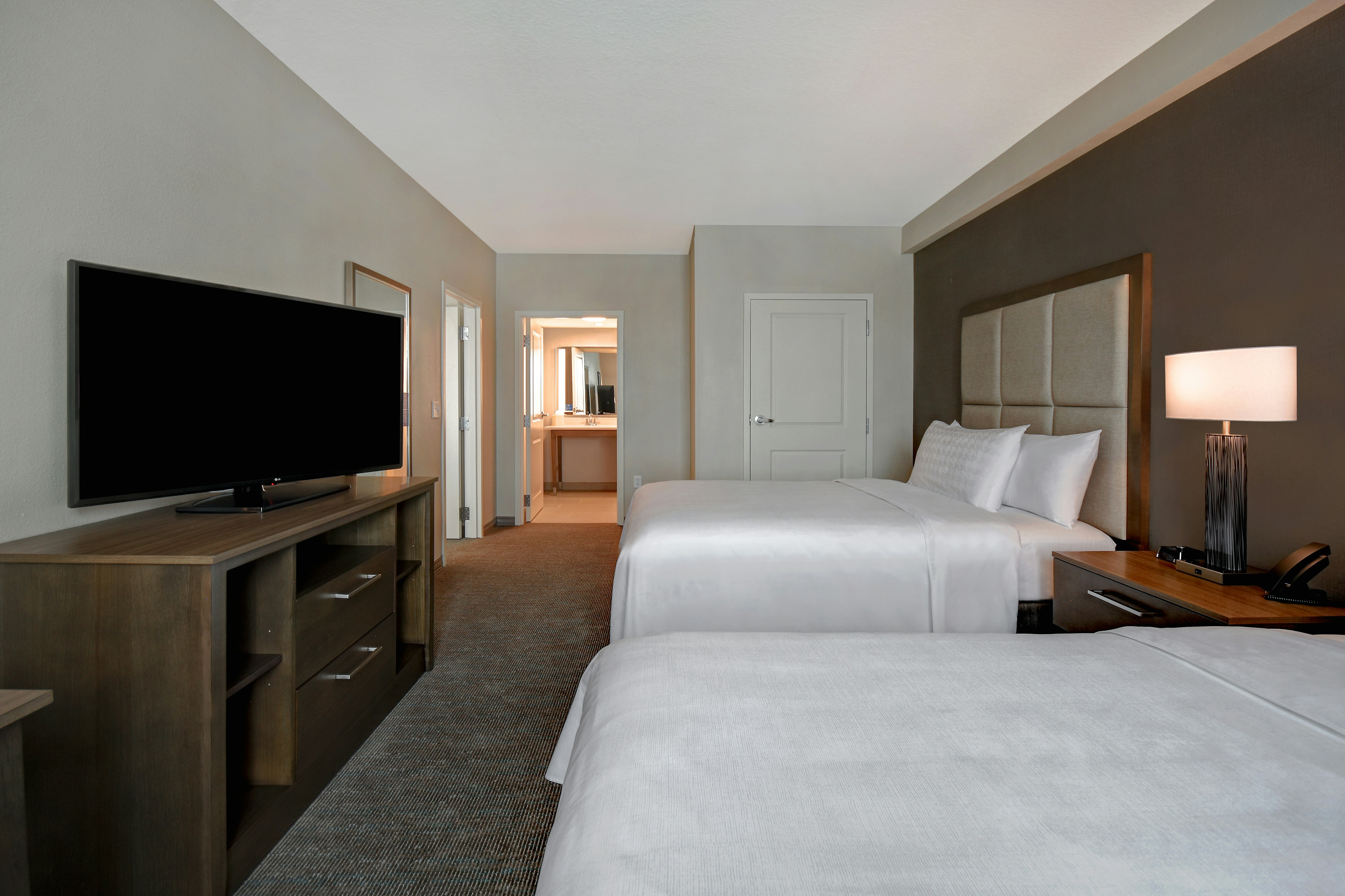 1 BEDROOM, SUITE, 2 QUEEN BEDS