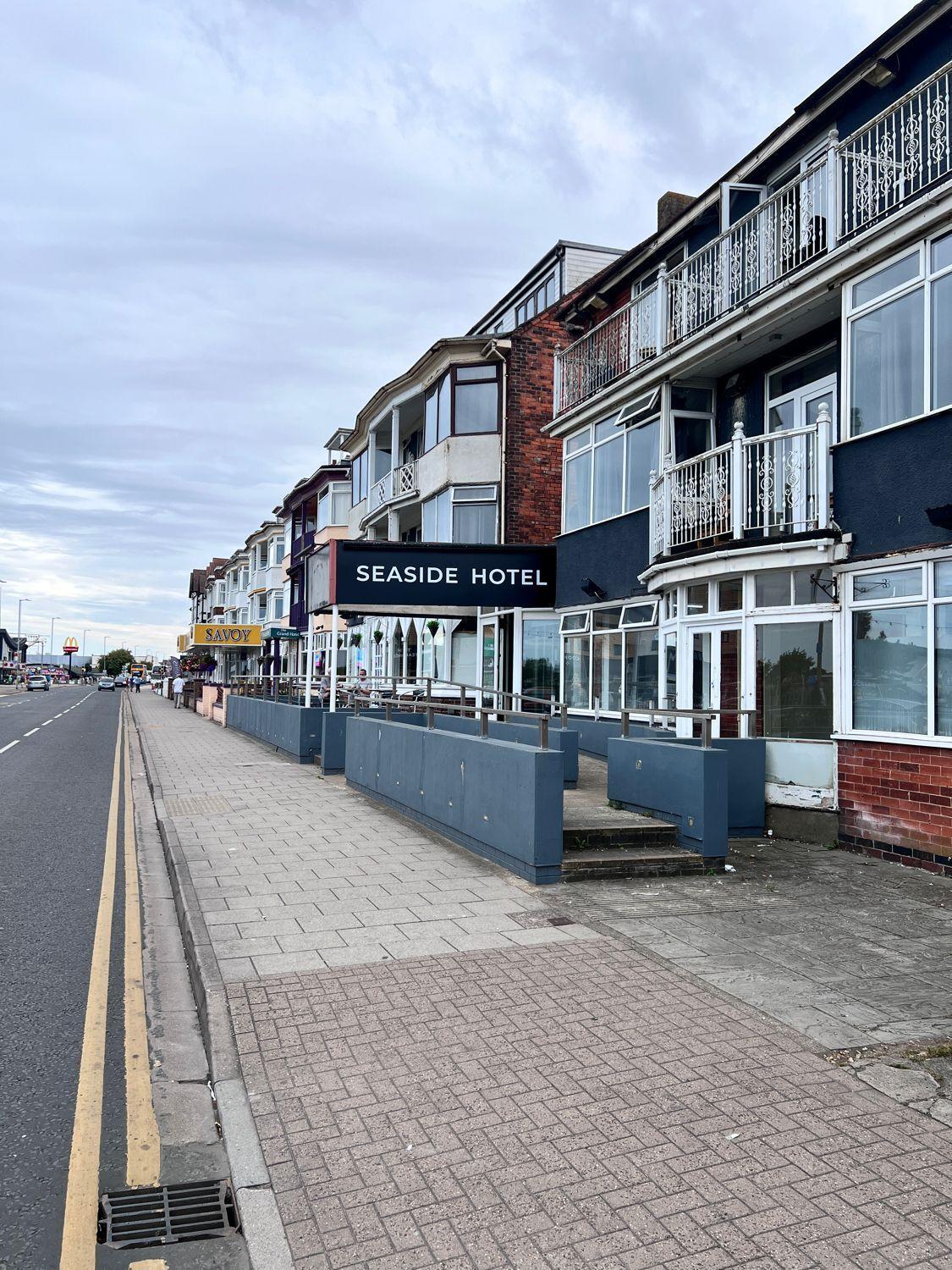 Sea Side Hotel 31/38