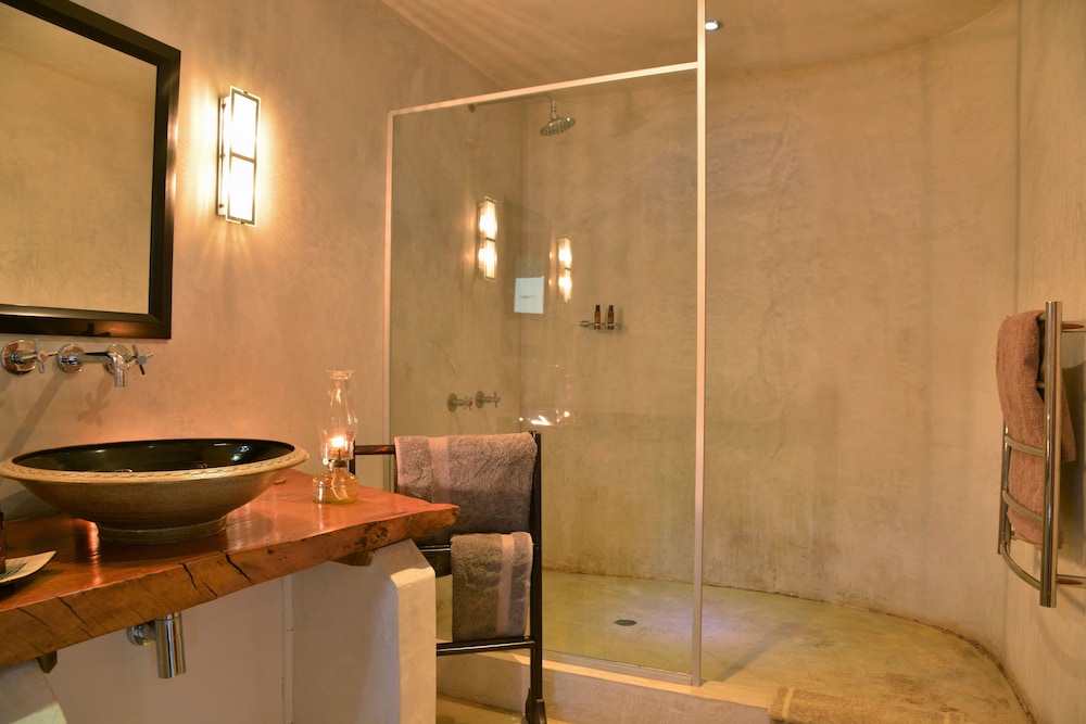 Sibuya Game Reserve 50/50