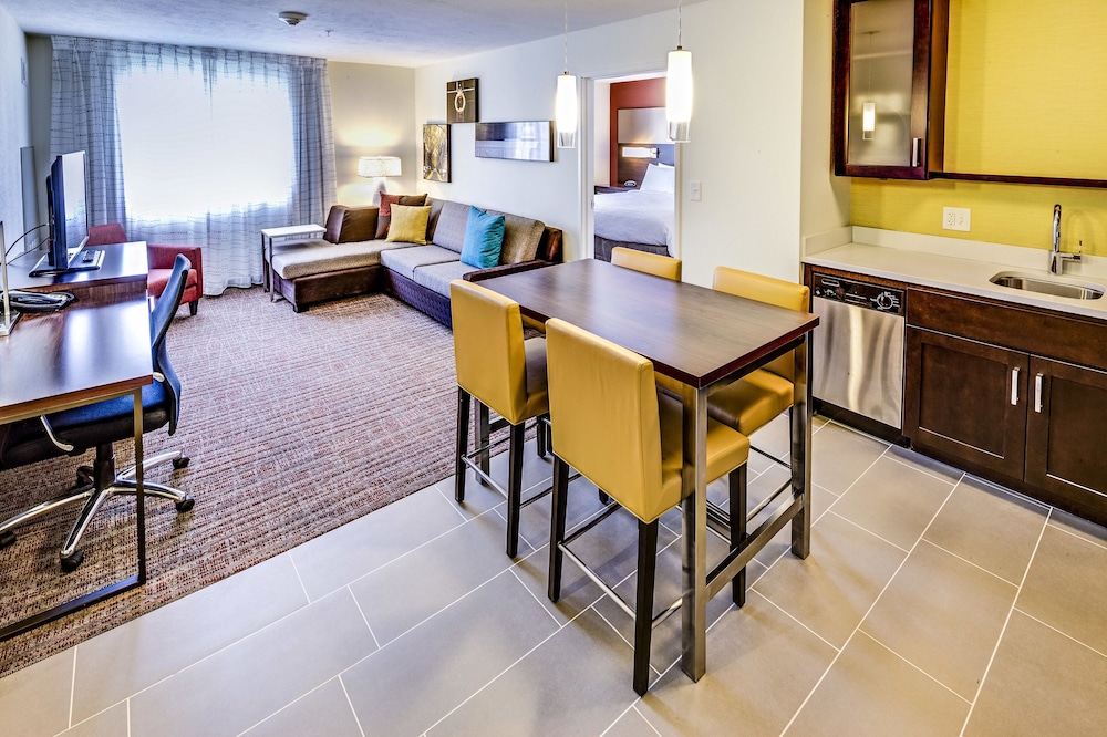 RESIDENCE INN AKRON SOUTH/GREEN 45/52