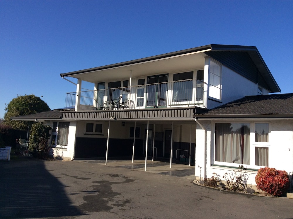 Belle Bonne Motel 3/43