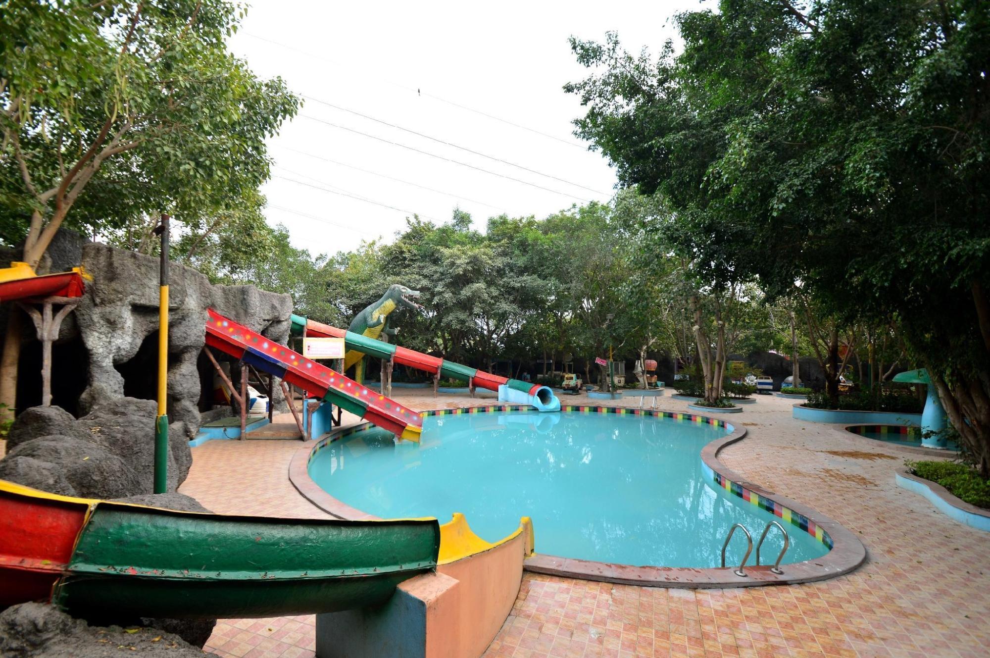 Chokhi Dhani Indore An Ethnic Village Resort 36/45
